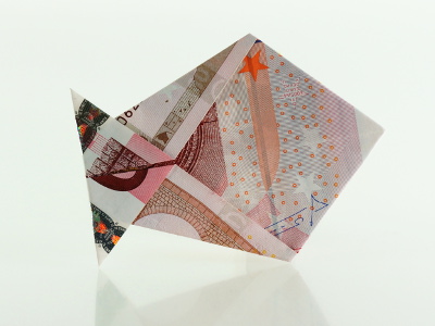 Origami Fisch aus einem Geldschein